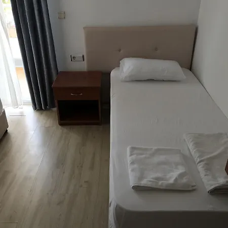 Twenty One Hotell