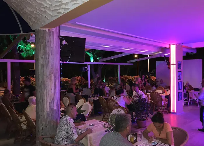 Отель Twenty One