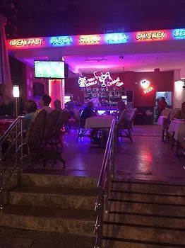 Twenty One Szálloda *