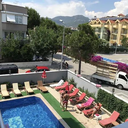 Twenty One Szálloda *